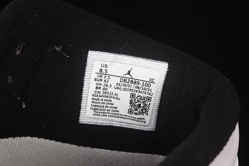 All categories Air Jordan Jordan series basketball shoes Air Jordan 1 High Air Jordan 1 Retro AJ1 Joe 1 premium white gray 3M reflective high-top basketball shoes DB2889-100